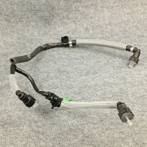 Automotive Fuel Return Line Hose With Protective Sleeve Quick Fitting Connector Replacement for Land Rover Discovery